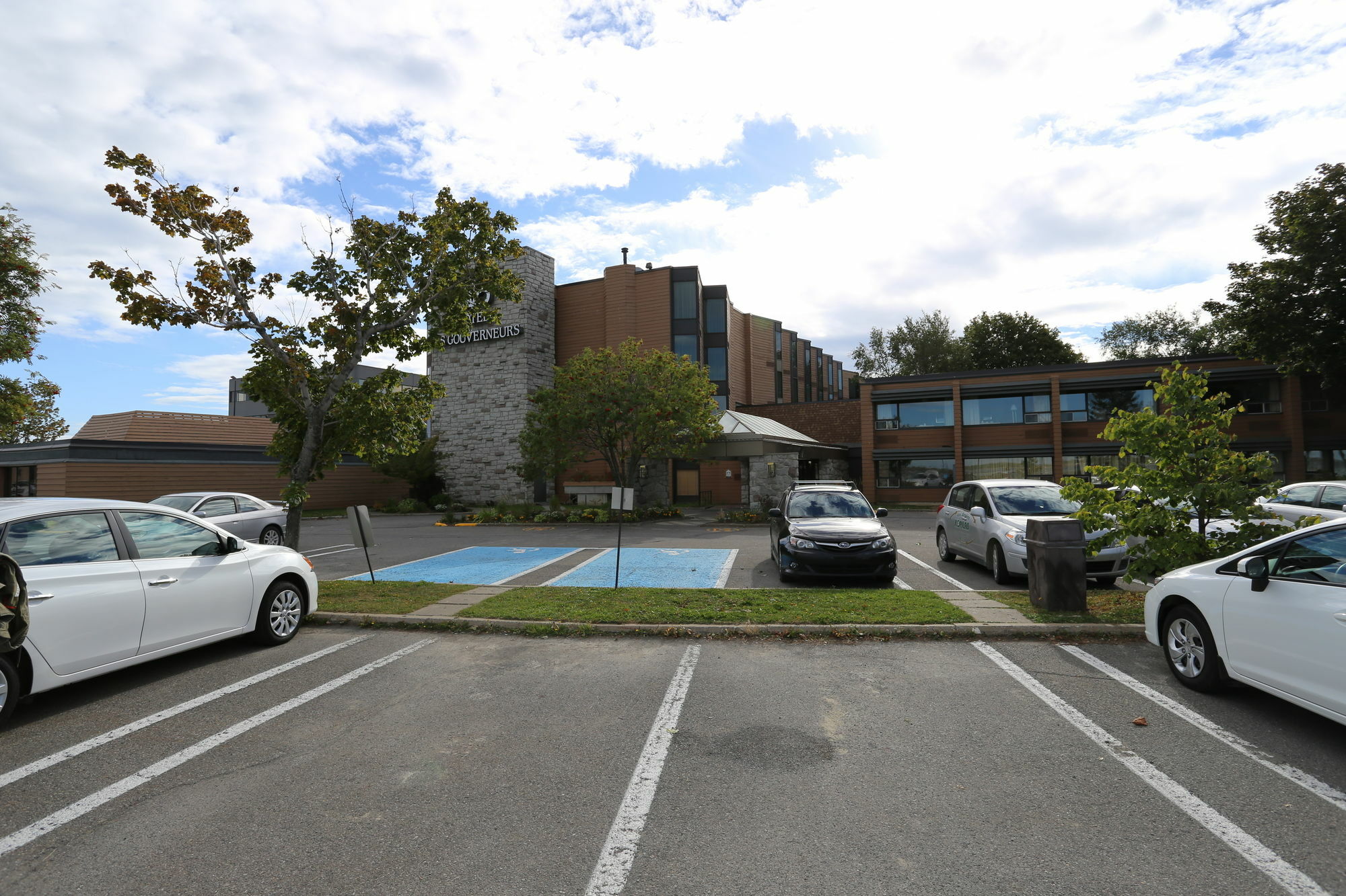 Hotels Gouverneur Rimouski Exteriör bild